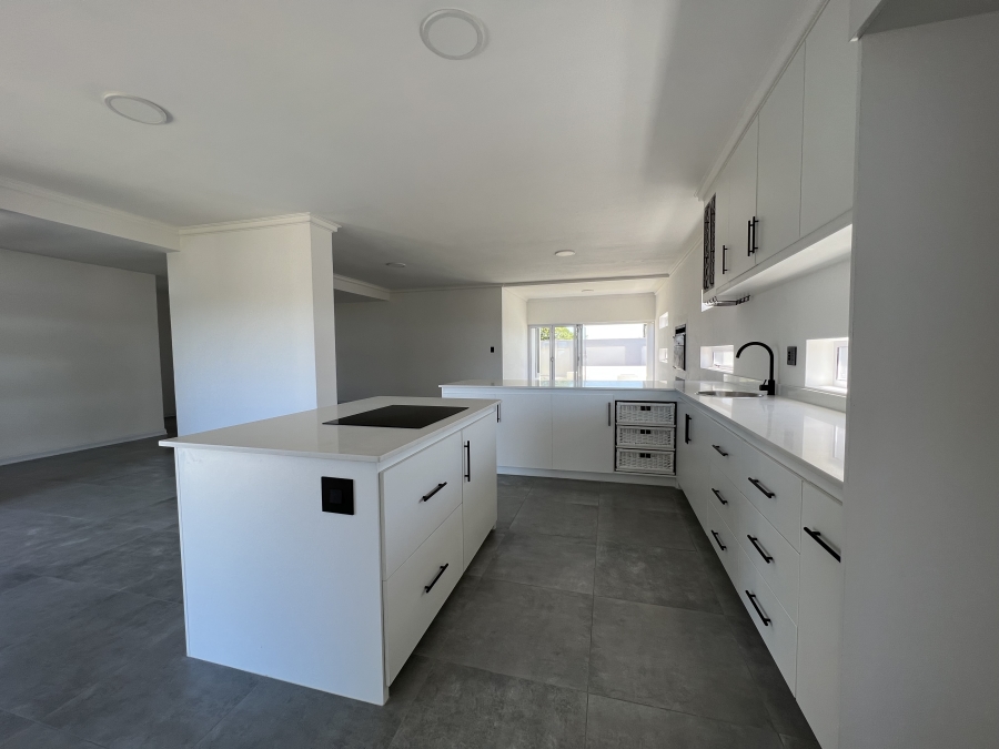 3 Bedroom Property for Sale in Aston Bay Eastern Cape